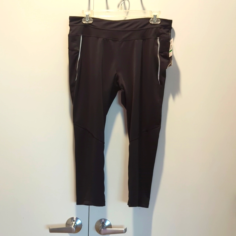 NWT cropped black Jessica Simpson Leggings